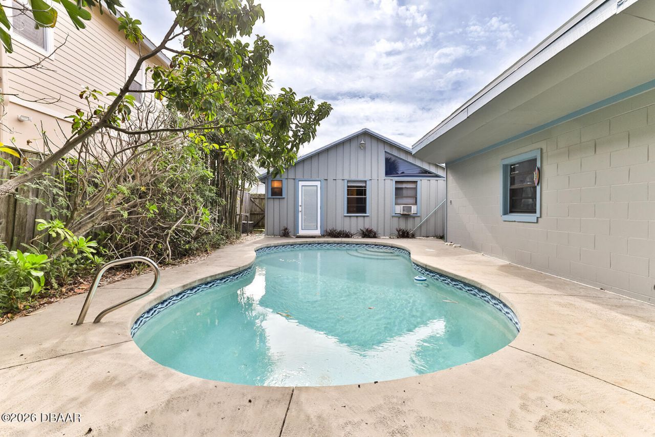 314 Due East Street, New Smyrna Beach, FL 32169 Photo