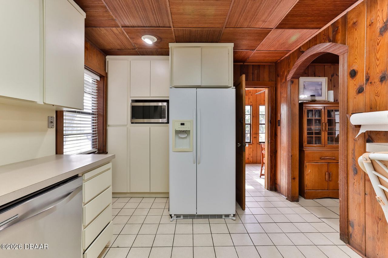 314 Due East Street, New Smyrna Beach, FL 32169 Photo