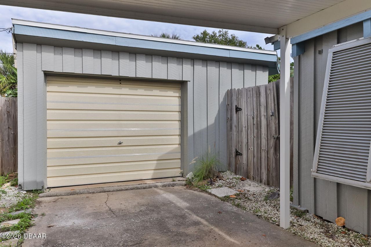 314 Due East Street, New Smyrna Beach, FL 32169 Photo