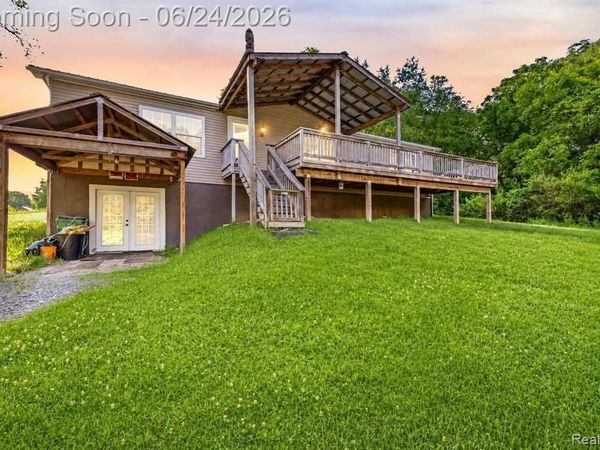 2190 Seymour Lake Road, Brandon Twp, MI 48462