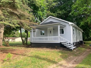 4249 Calkins Road, Flint Twp, MI 48532