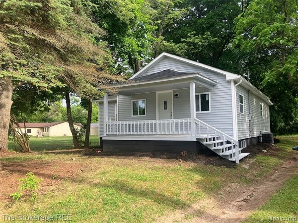 4249 Calkins Road, Flint Twp, MI 48532