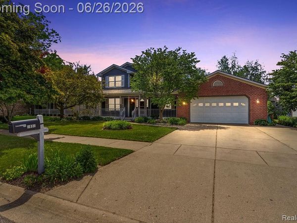 5835 Macmillan Way , Delhi Charter Twp, MI 48911
