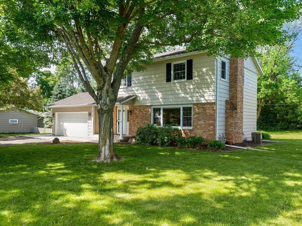 2105 Urbandale Lane N, Plymouth, MN 55447