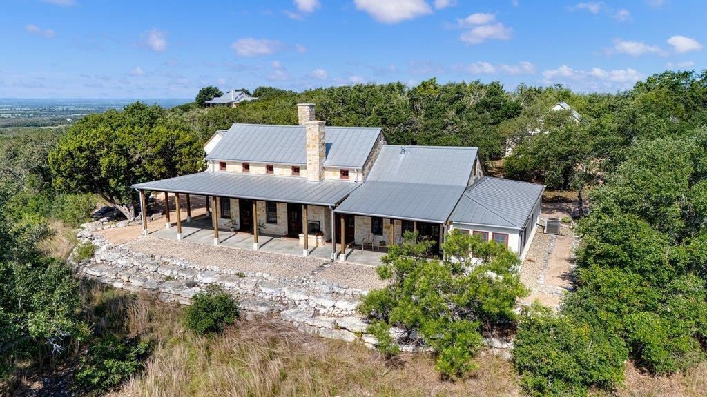 309 Ridgeview Dr, Fredericksburg, TX 78624 Main Photo