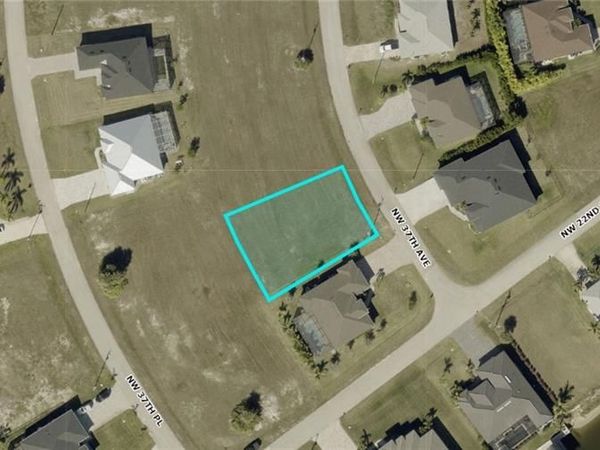 2204 NW 37th AVE , CAPE CORAL, FL 33993
