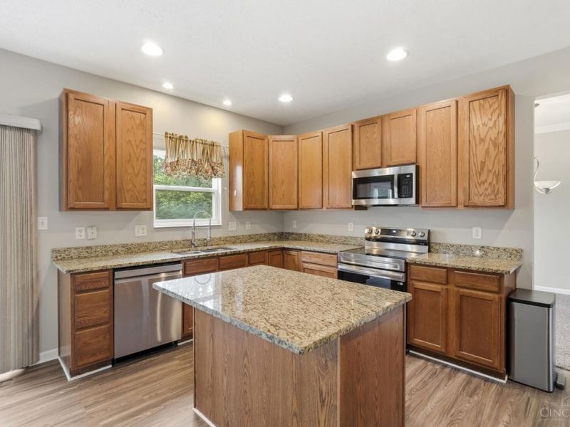8314 Sea Mist Court, West Chester, OH 45069 Photo 9
