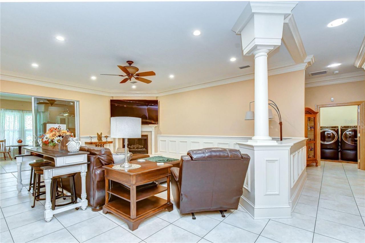 1009 Emerald Creek Drive, Valrico, FL 33596 Photo