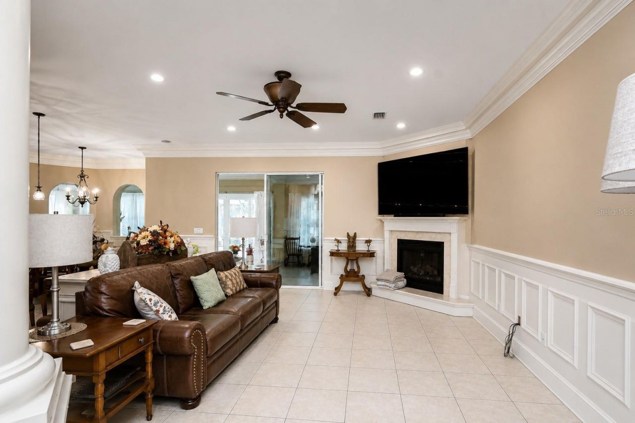 1009 Emerald Creek Drive, Valrico, FL 33596 Photo