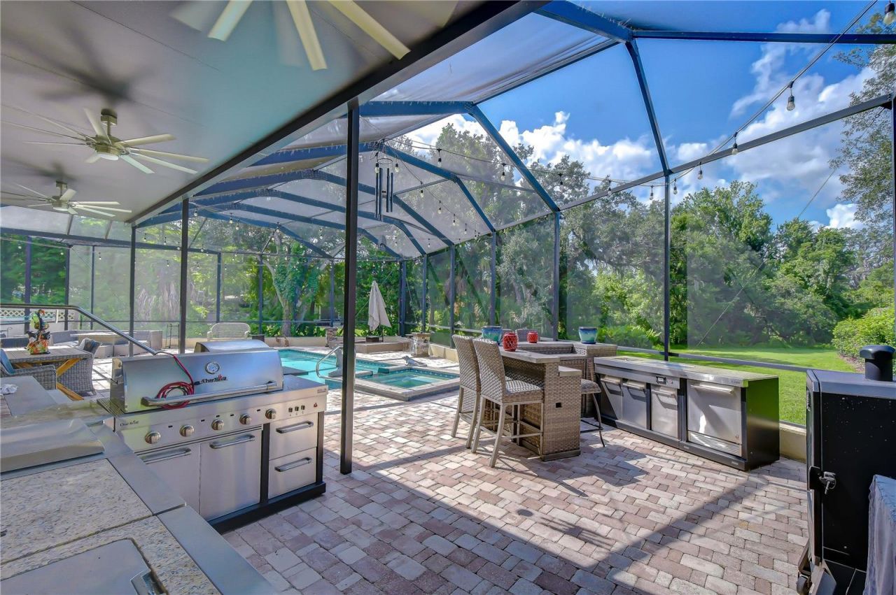 1009 Emerald Creek Drive, Valrico, FL 33596 Photo