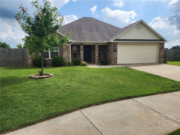 2607 Whispering Woods Court , Lowell, AR 72745