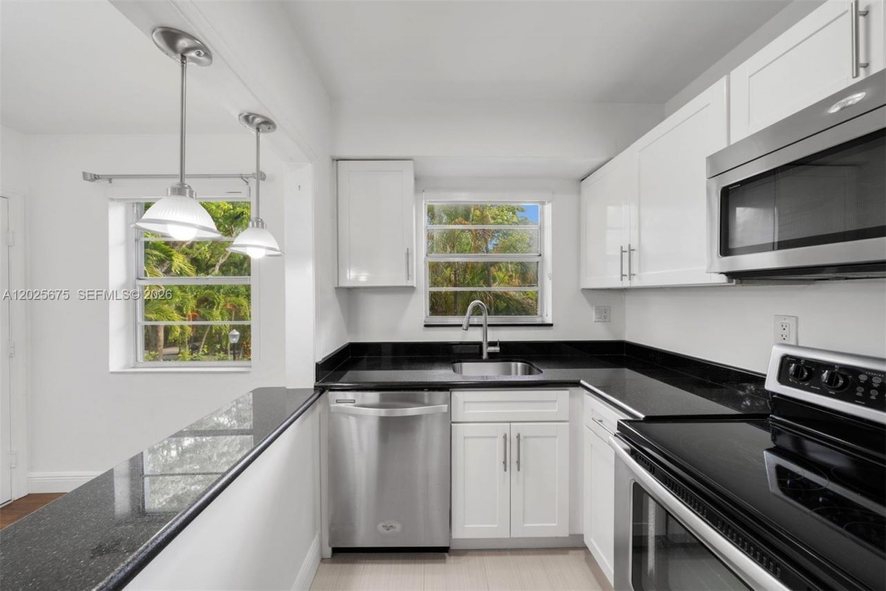 5605 SW 80th St, Unit 10D, Miami, FL 33143 Photo