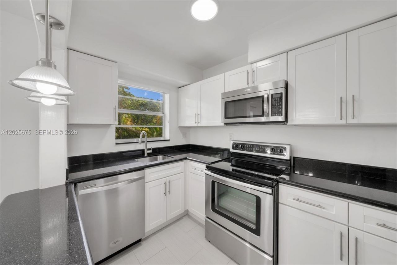 5605 SW 80th St, Unit 10D, Miami, FL 33143 Photo
