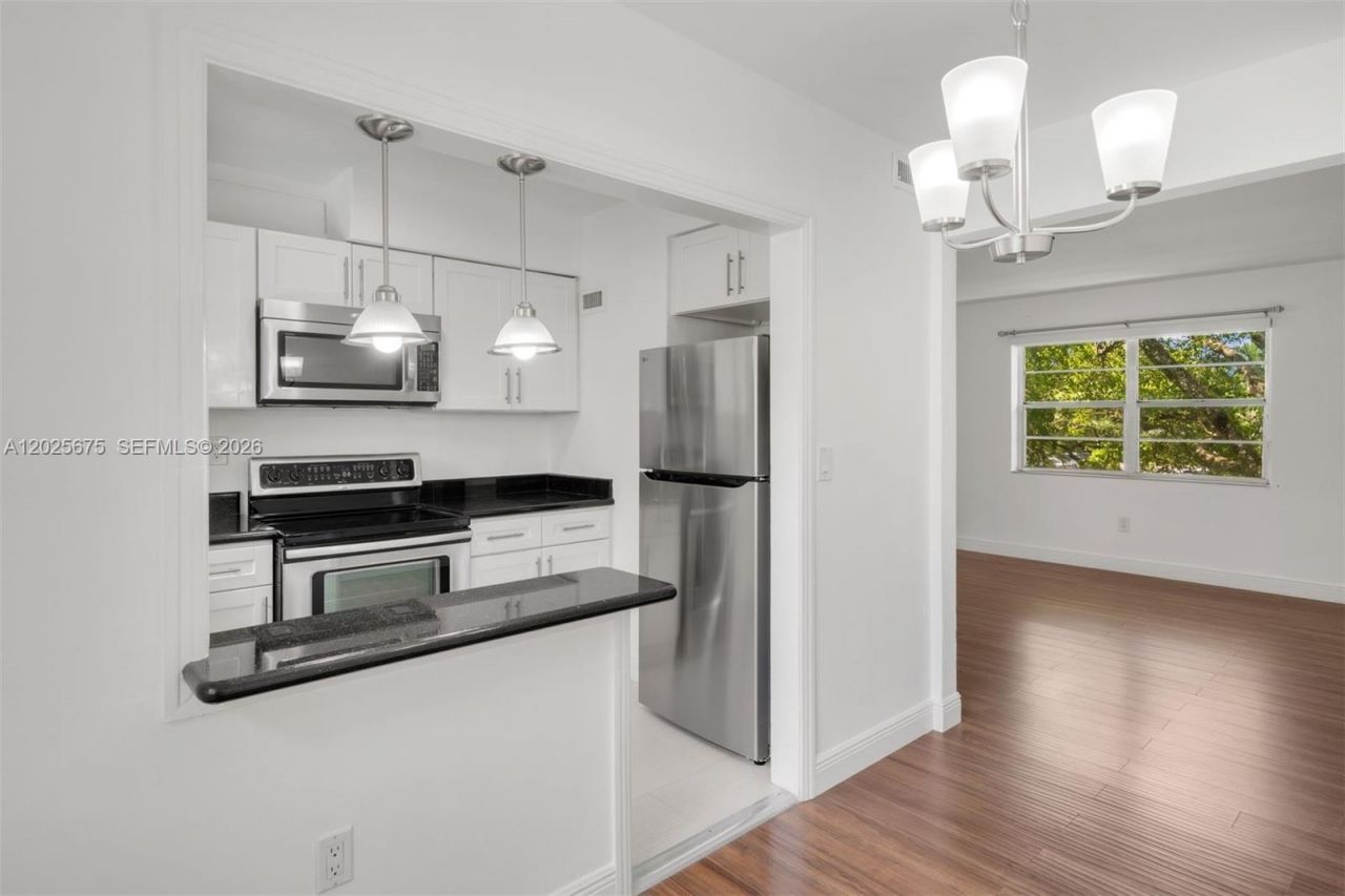 5605 SW 80th St, Unit 10D, Miami, FL 33143 Photo