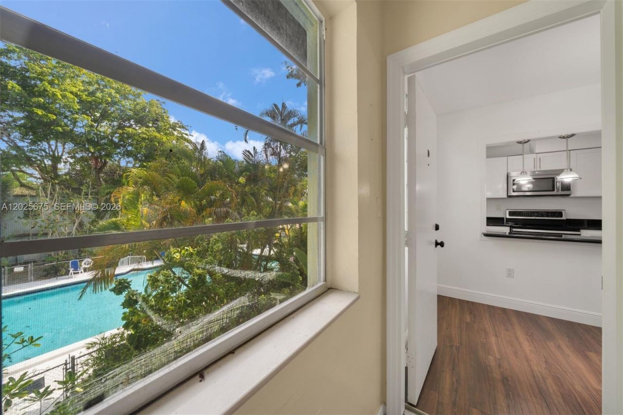 5605 SW 80th St, Unit 10D, Miami, FL 33143 Photo