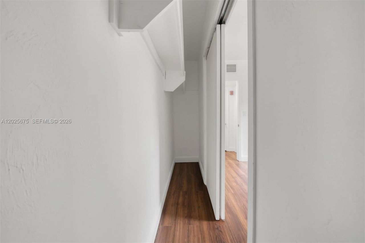 5605 SW 80th St, Unit 10D, Miami, FL 33143 Photo