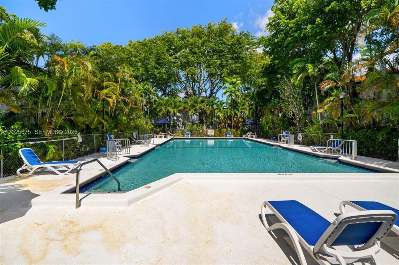 5605 SW 80th St, Unit 10D, Miami, FL 33143 Photo