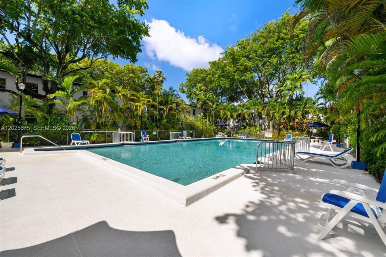 5605 SW 80th St, Unit 10D, Miami, FL 33143 Photo