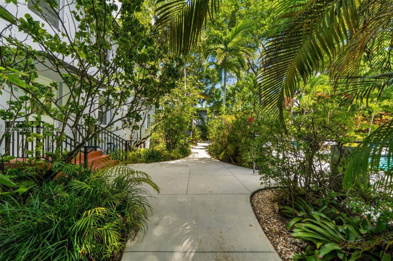 5605 SW 80th St, Unit 10D, Miami, FL 33143 Photo