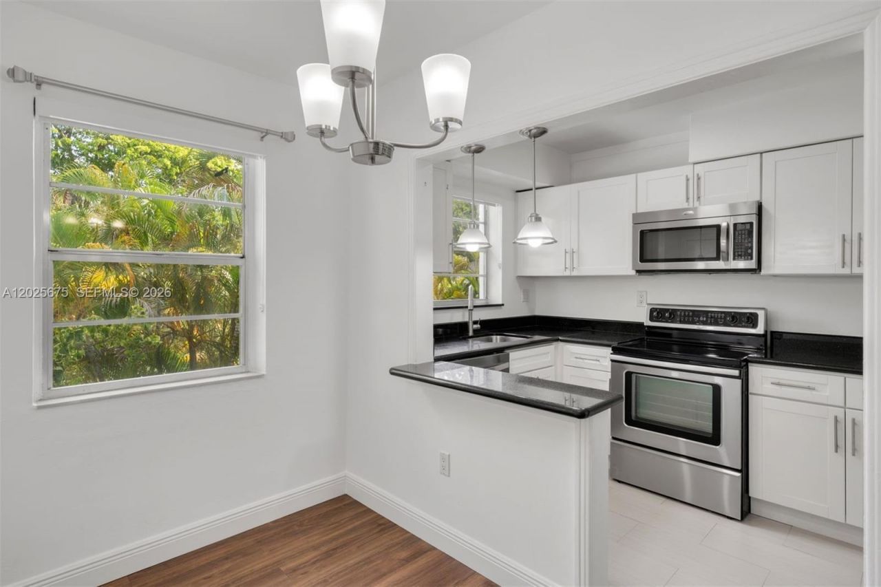5605 SW 80th St, Unit 10D, Miami, FL 33143 Photo