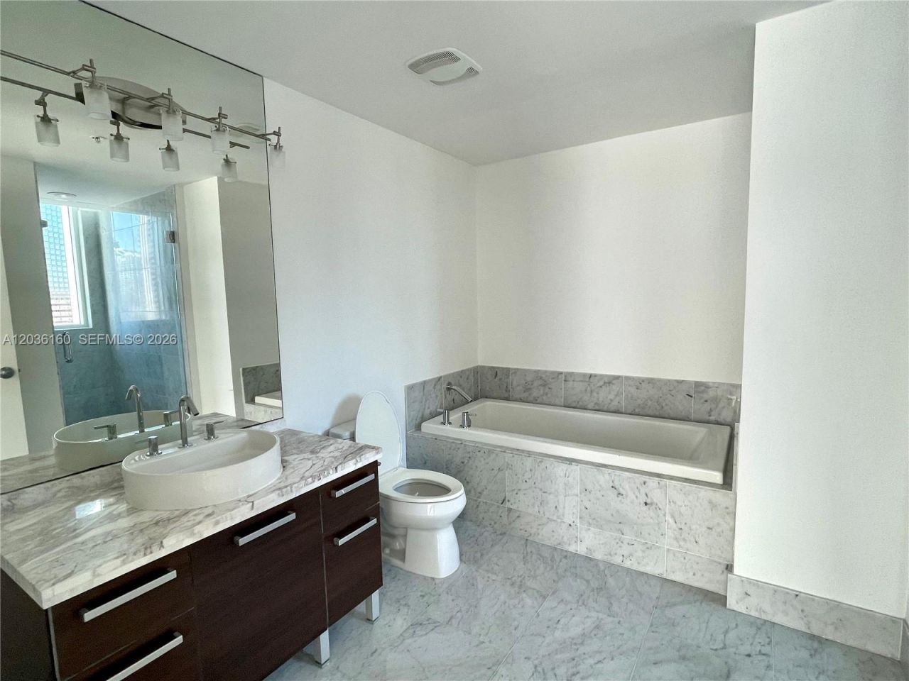 253 NE 2nd St , Unit 2108, Miami, FL 33132 Photo