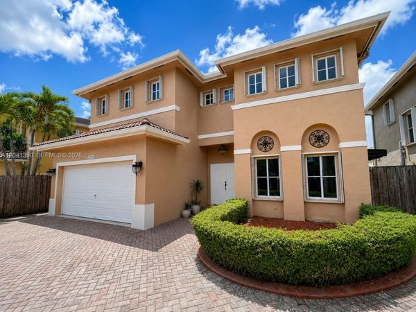 12716 SW 136 TE , Miami, FL 33186