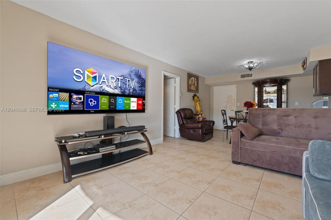 4801 NW 7th St , Unit 109-16, Miami, FL 33126 Photo