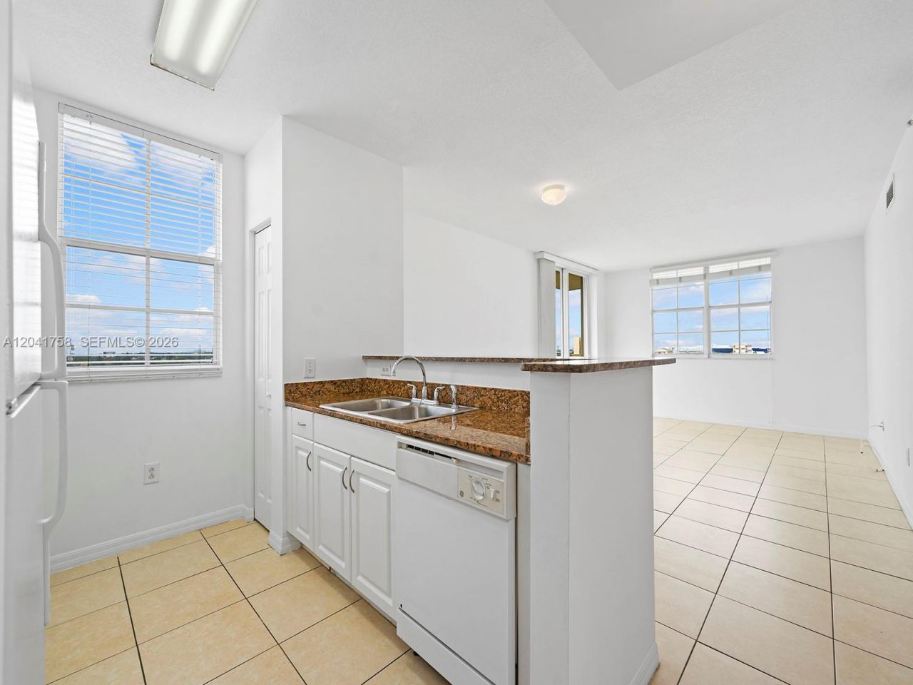 215 SW 42nd Ave, Unit 810, Miami, FL 33134 Photo