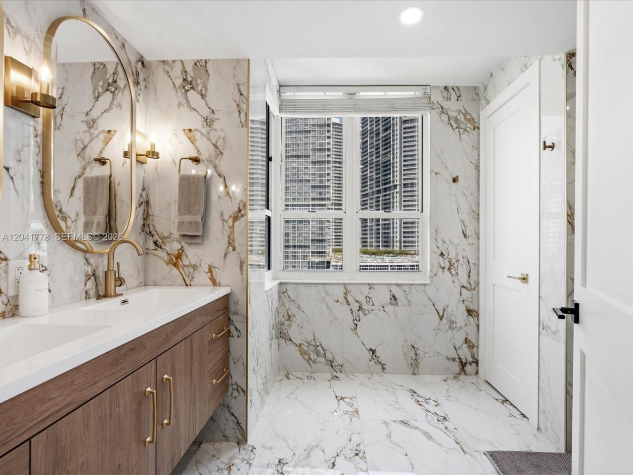 701 Brickell Key Blvd , Unit 1903, Miami, FL 33131 Photo
