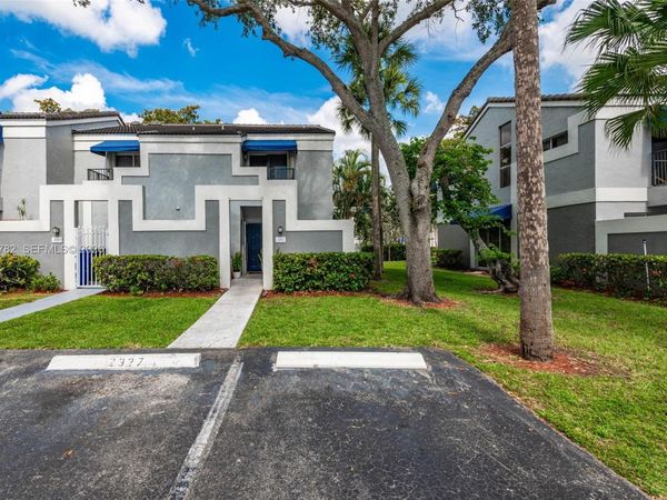 2327 SW 82nd Way , North Lauderdale, FL 33068
