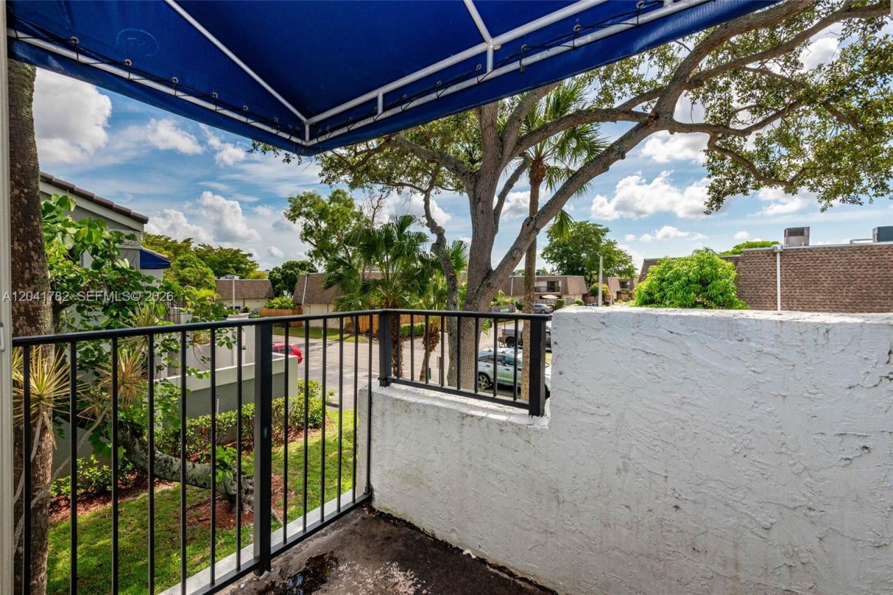 2327 SW 82nd Way , North Lauderdale, FL 33068 Photo