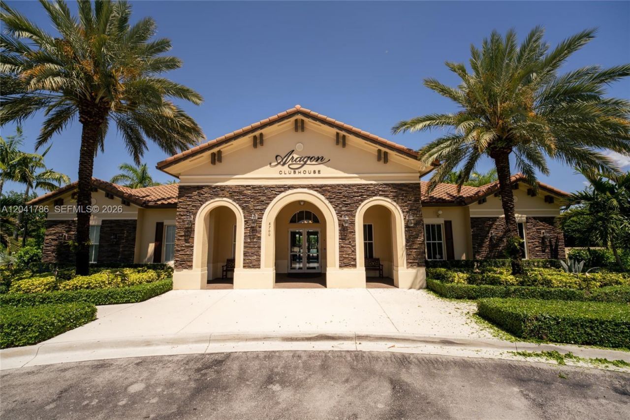 8821 W 34th Ct , Hialeah, FL 33018 Photo