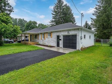 1554 Meadow Drive , Alden, NY 14004