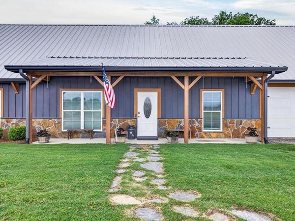 114 Lakewood Road , Trinidad, TX 75163
