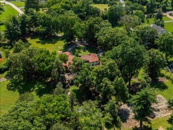1601 S Warson Road , Ladue, MO 63124
