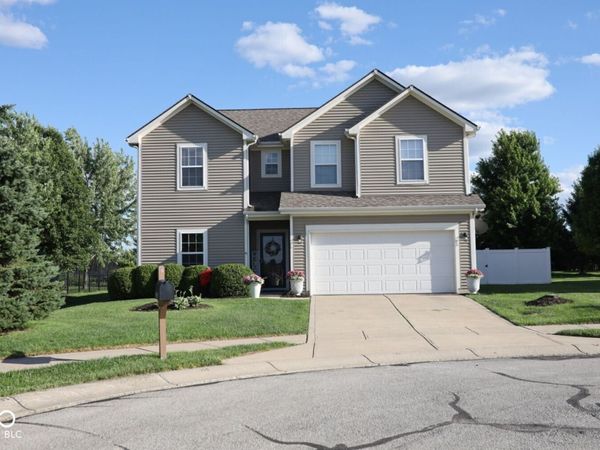 16910 Brigg Court, Westfield, IN 46074