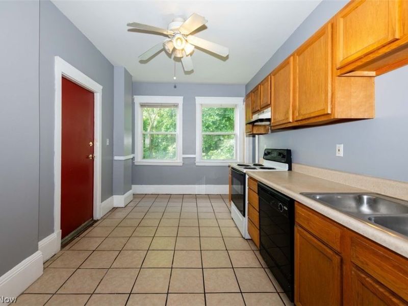5612 Linwood Avenue, Cleveland, OH 44103 Photo 11