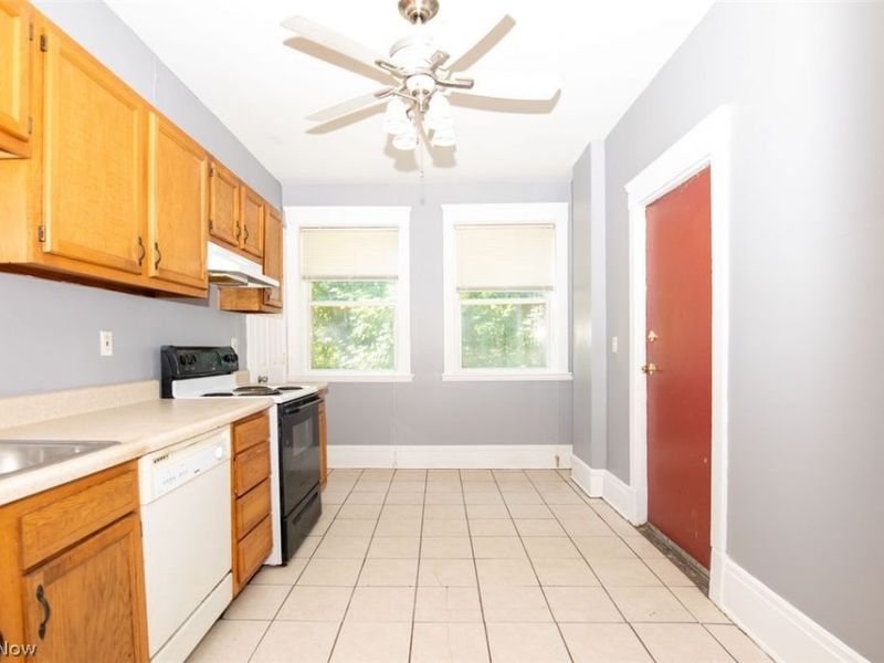 5612 Linwood Avenue, Cleveland, OH 44103 Photo 12