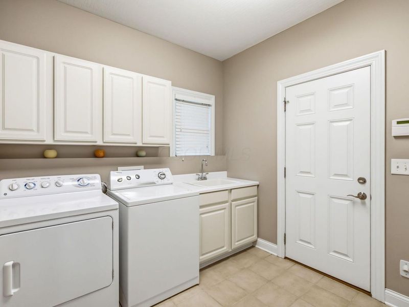 8600 Coldwater Drive, Powell, OH 43065 Photo 17