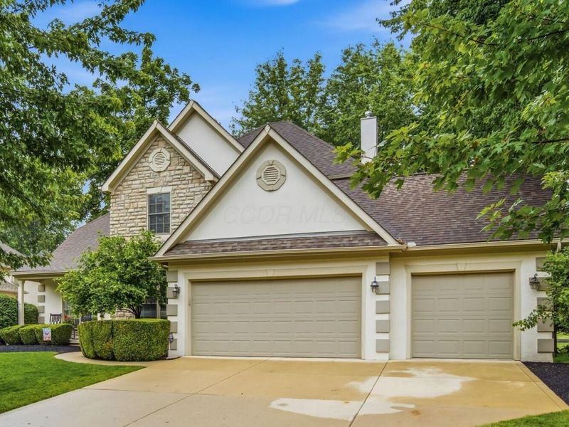 8600 Coldwater Drive, Powell, OH 43065 Photo 2