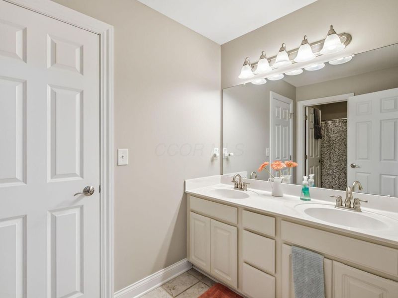 8600 Coldwater Drive, Powell, OH 43065 Photo 30