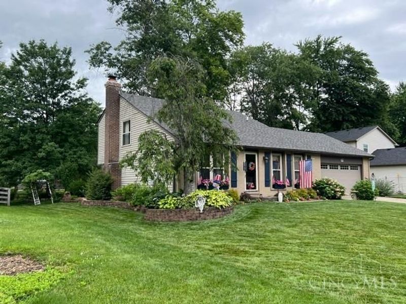 5821 Monassas Run Drive, Miami Twp, OH 45150 Photo 2