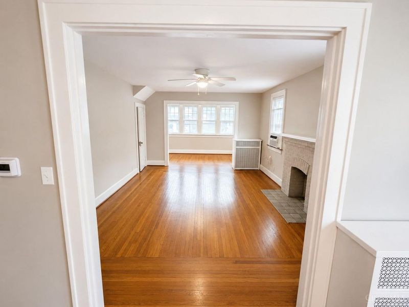 1307 Paxton Avenue, Cincinnati, OH 45208 Photo 4