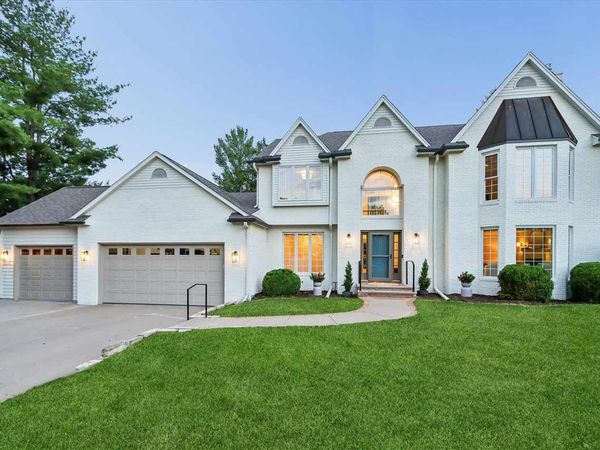 19 Cherry Ln NE, Iowa City, IA 52240