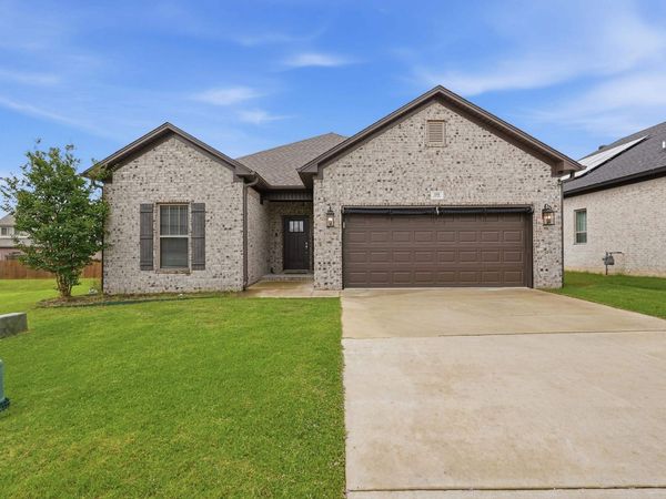 120 Lydia Drive, Maumelle, AR 72113