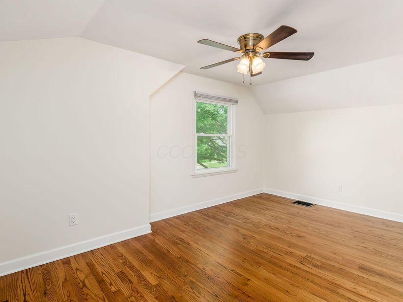 1089 E Dunedin Road, Columbus, OH 43224 Photo 23