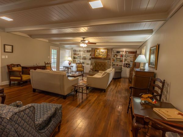 812 Velma St., Hattiesburg, MS 39402