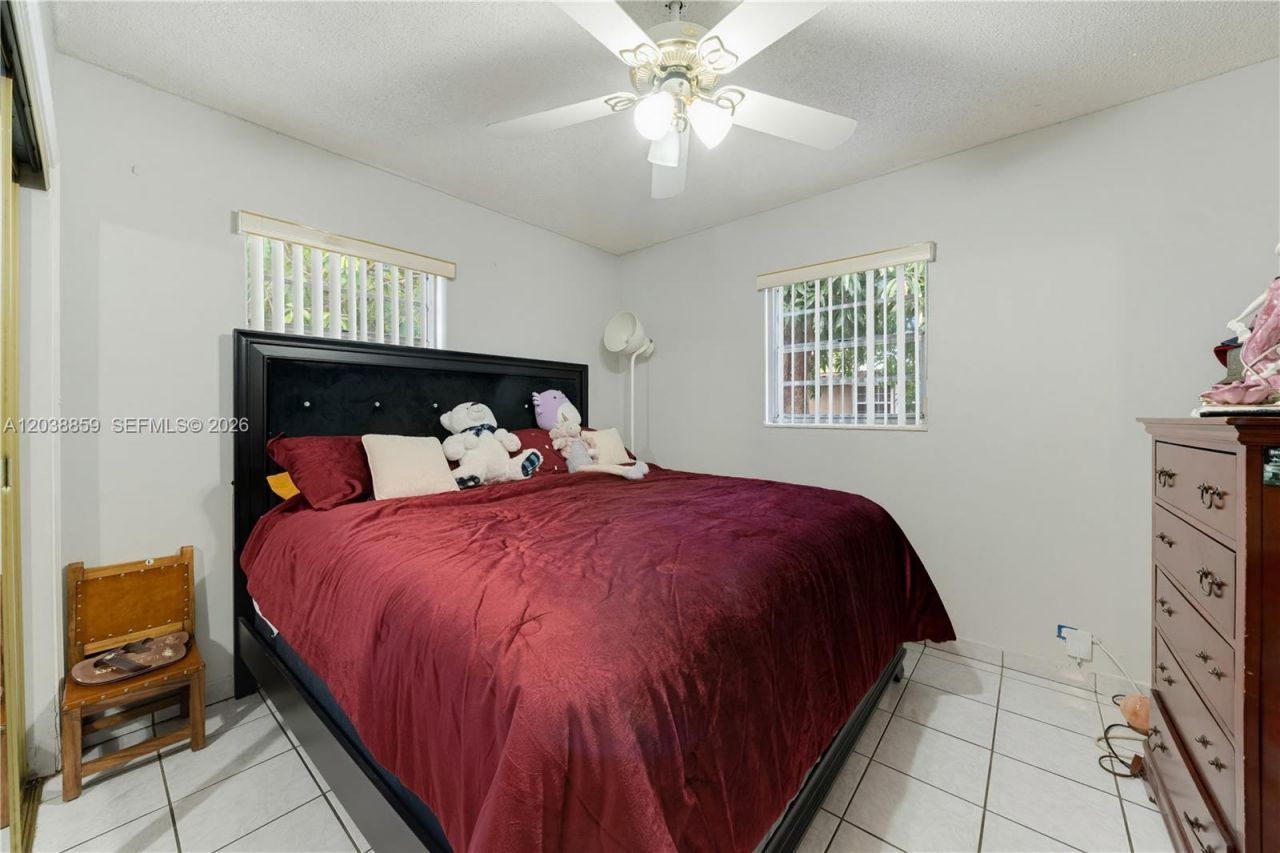 3035 NW 83 St, Miami, FL 33147 Photo