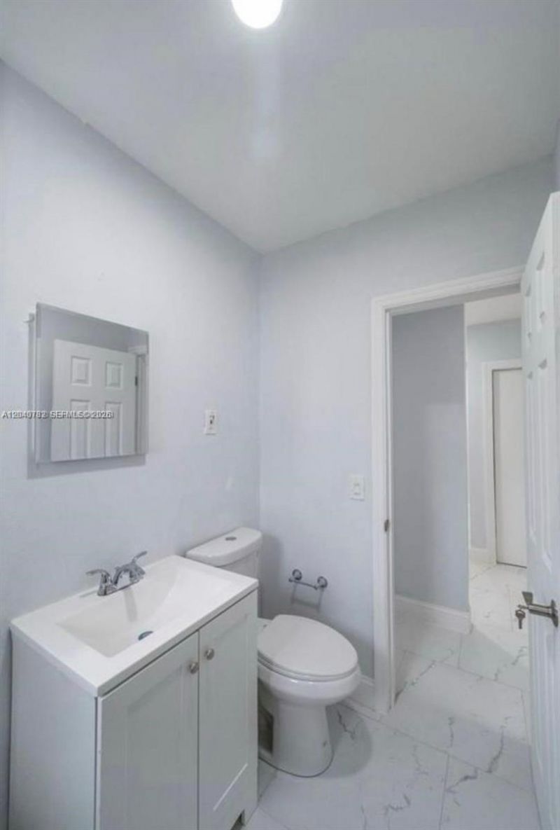 425 NW 14th Way , Fort Lauderdale, FL 33311 Photo