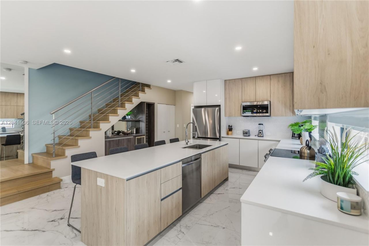 809 SW 10th Ter, Fort Lauderdale, FL 33315 Photo